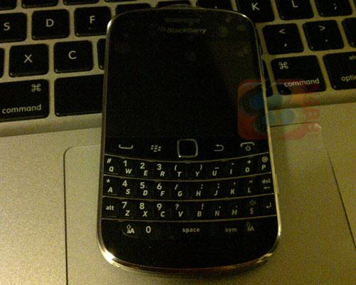 Blackberry Bold Touch erstes Foto