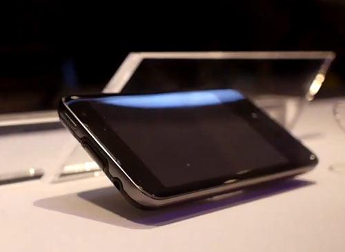 LG 3D Smartphone Seiten ansicht
