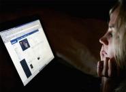 Facebook: Frauen posten mehr persönliche 