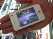 Weißes iPhone 4 Nano mit