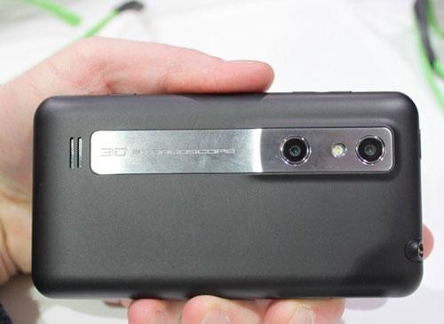 LG Optimus 3D